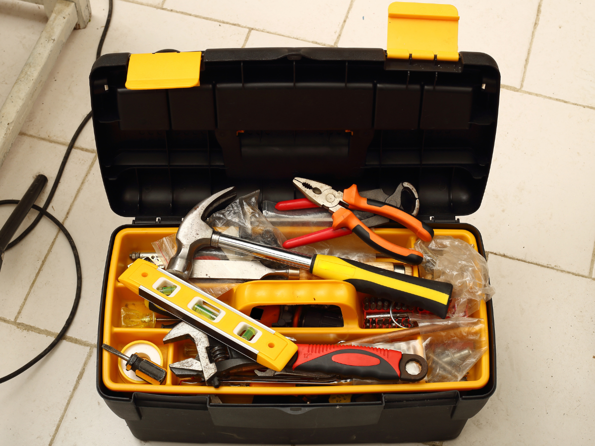 The Must-Have Toolbox That Every Homeowner Should Own! - The Young Team